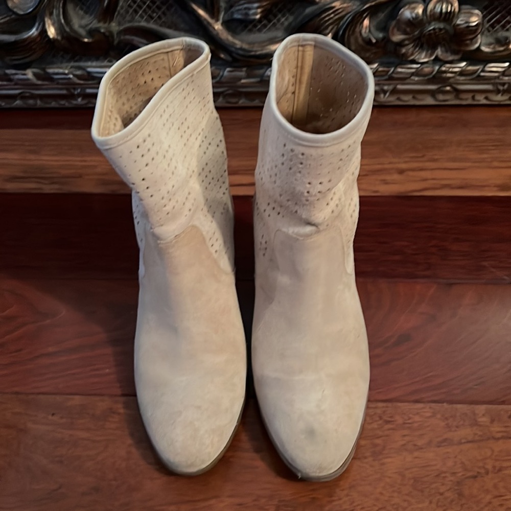 Enzo Angiolini Nude Booties - Picture 3 of 6